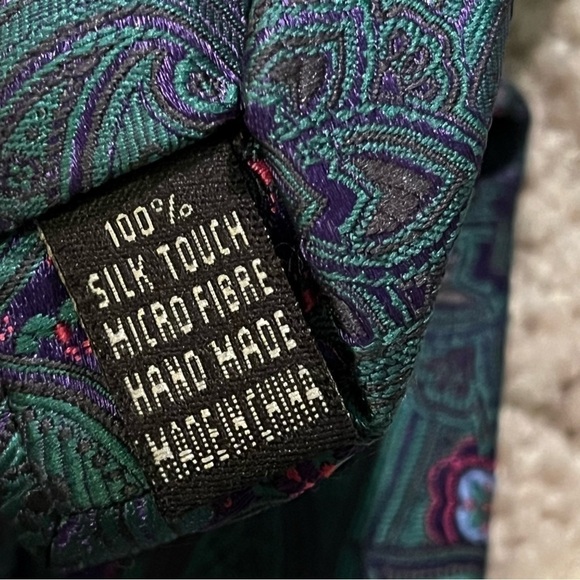 Bow Knot Tie by Imani Uomo Green Purple Paisley Silk Touch Microfibre Colorful - Picture 8 of 9